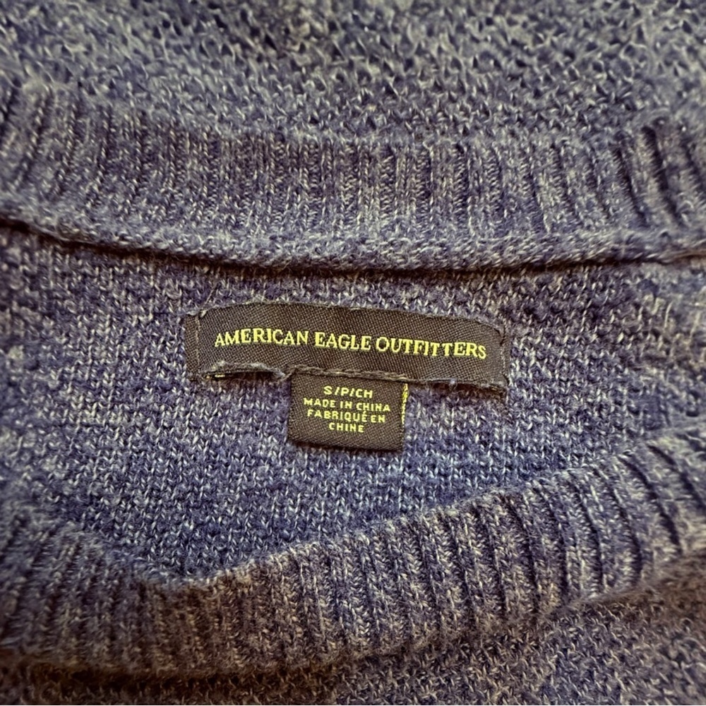 American Eagle Outfitters Crewneck Sweater Size S - Picture 3 of 4